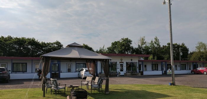 White House Lodging (White House Motel) - Web Listing (newer photo)